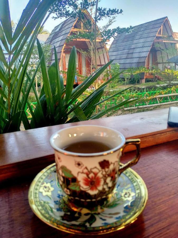 Raffles Inn ลาบวนบาโจ ภายนอก รูปภาพ